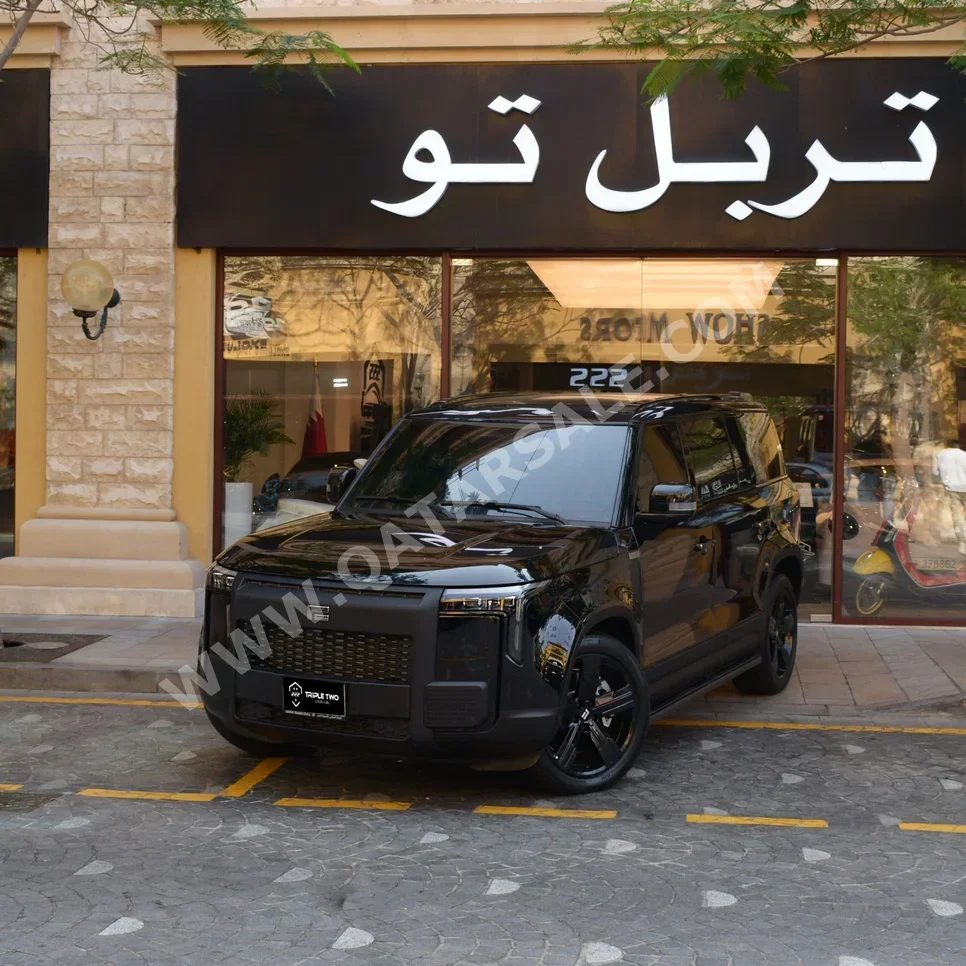 Rox Motor Jishi 01 VIP 2025 Automatic 15,190 Km 4 Cylinder Four Wheel Drive (4WD) SUV Black With Warranty