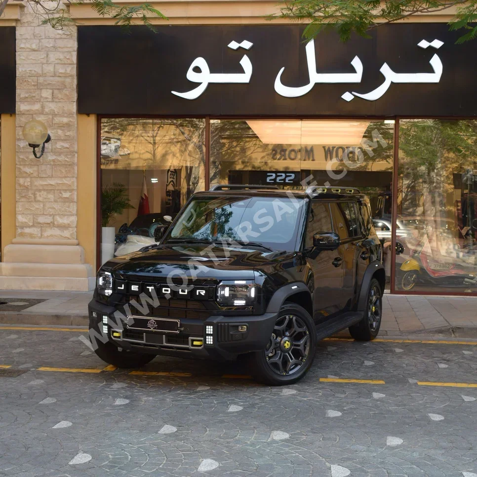 جيتور تي 2 اي- دي ام 2025 اوتوماتيك 24,900 كم 4 سلندر دفع رباعي اس يو في أسود تحت الضمان