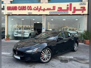 مزاراتي جيبلي 2014 اوتوماتيك 139,000 كم 6 سلندر دفع خلفي سيدان أزرق غامق