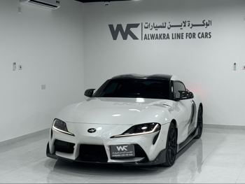 تويوتا سوبرا جي ار 2024 اوتوماتيك 27,000 كم 6 سلندر دفع خلفي كوبيه \ سبورت أبيض تحت الضمان