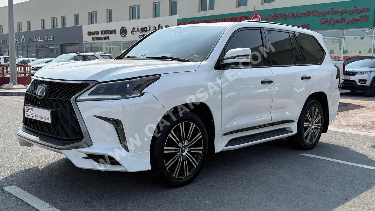 Lexus LX 570 S Black Edition 2017 Automatic 148,000 Km 8 Cylinder Four Wheel Drive (4WD) SUV White