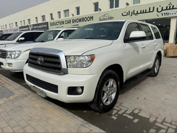تويوتا  سكويا  2016  اوتوماتيك  390,000 كم  8 سلندر  دفع رباعي  اس يو في  أبيض