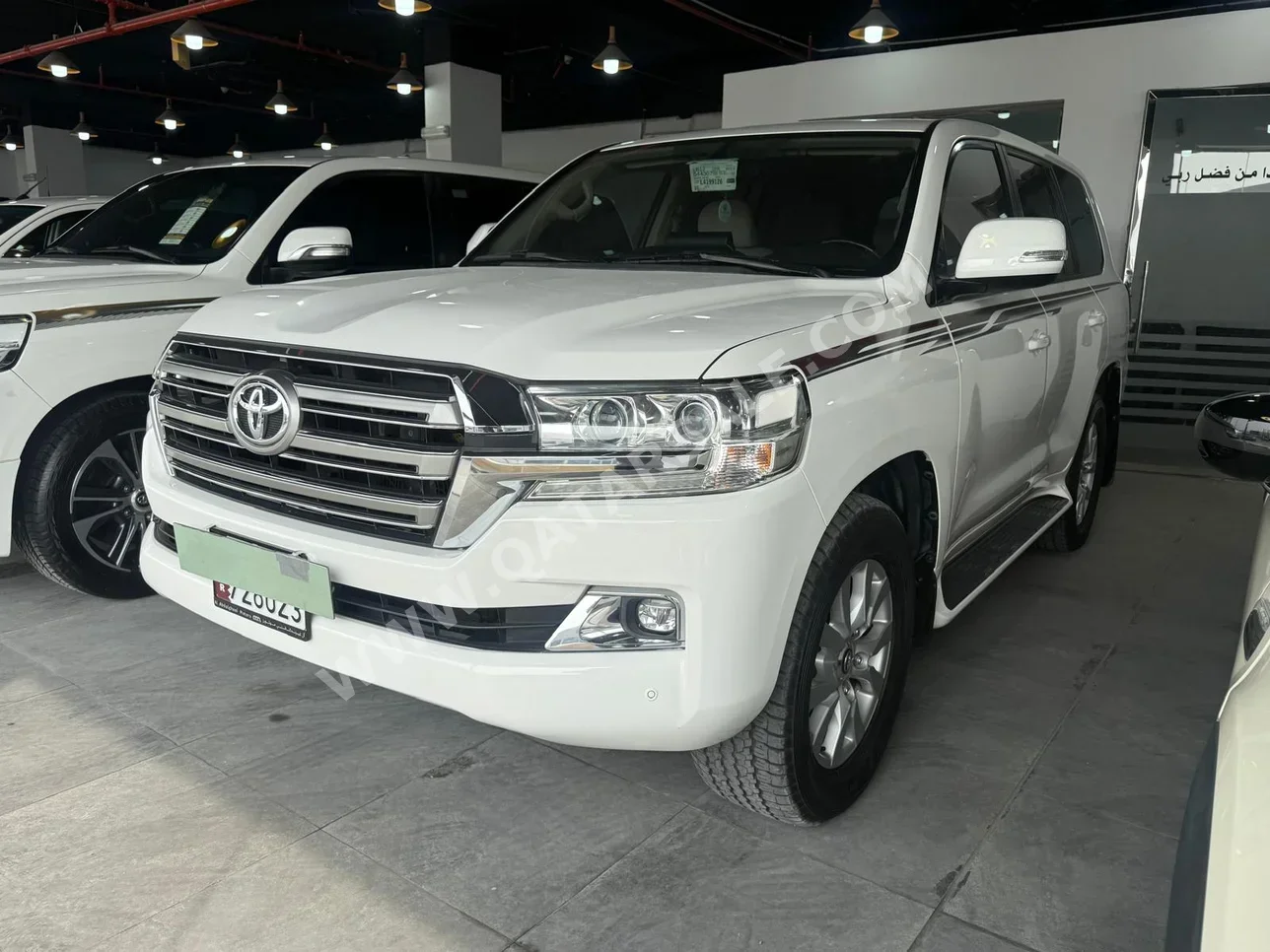 تويوتا لاند كروزر جي اكس ار 2020 اوتوماتيك 250,000 كم 6 سلندر دفع رباعي اس يو في أبيض