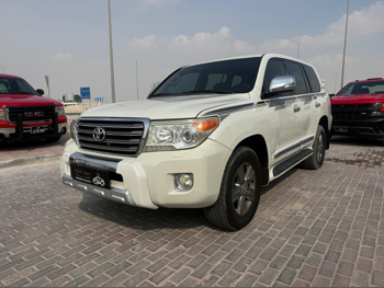 Toyota Land Cruiser GXR 2015 Automatic 356,000 Km 8 Cylinder Four Wheel Drive (4WD) SUV White