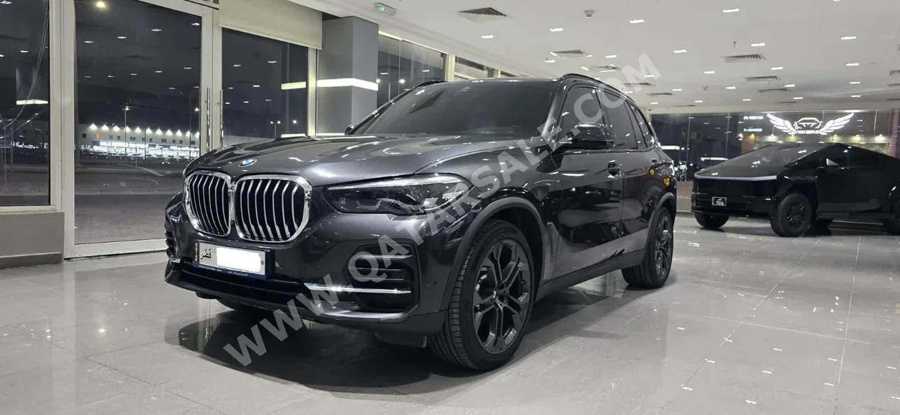 BMW X-Series X5 2023 Automatic 70,000 Km 6 Cylinder Four Wheel Drive (4WD) SUV Gray