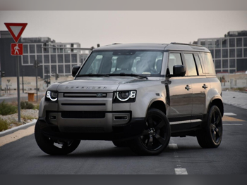 لاند روفر ديفيندر 110 اتش اس اي 2025 اوتوماتيك 0 كم 6 سلندر دفع رباعي اس يو في رمادي تحت الضمان