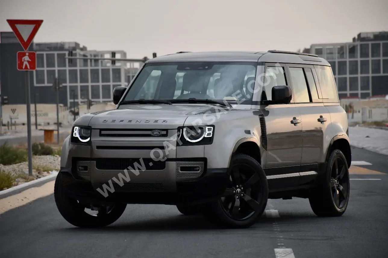 Land Rover Defender 110 HSE 2025 Automatic 0 Km 6 Cylinder Four Wheel Drive (4WD) SUV Gray With Warranty