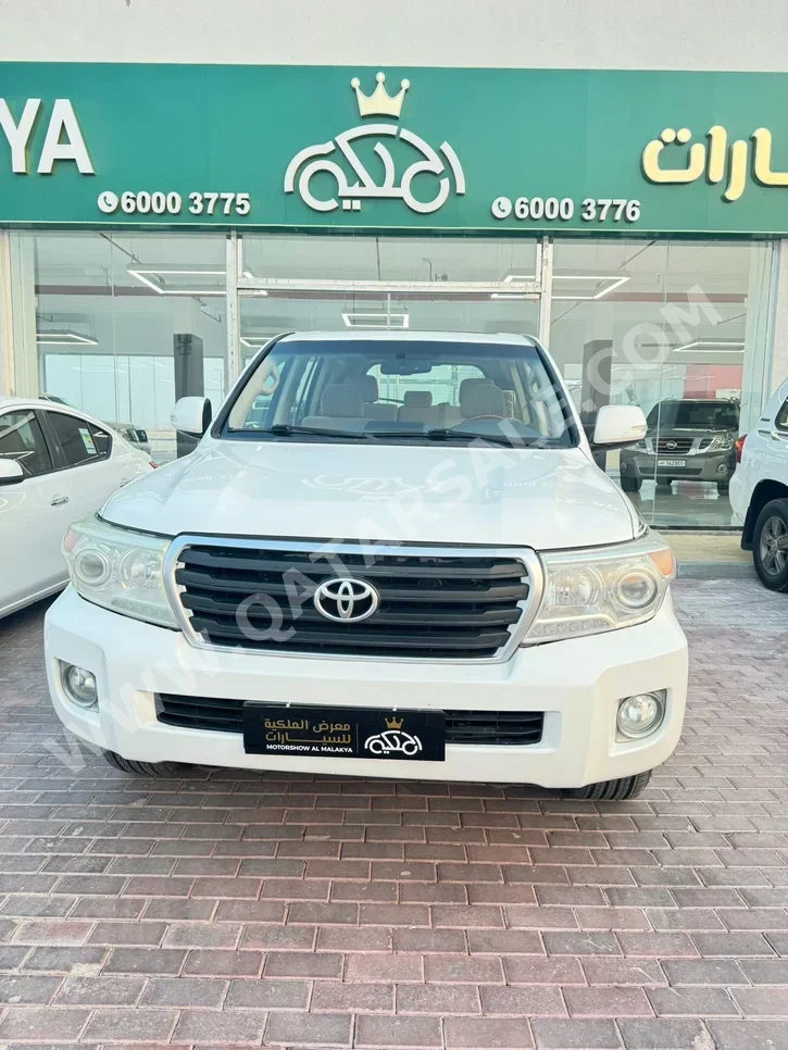 Toyota Land Cruiser GX 2011 Automatic 350,000 Km 6 Cylinder Four Wheel Drive (4WD) SUV White