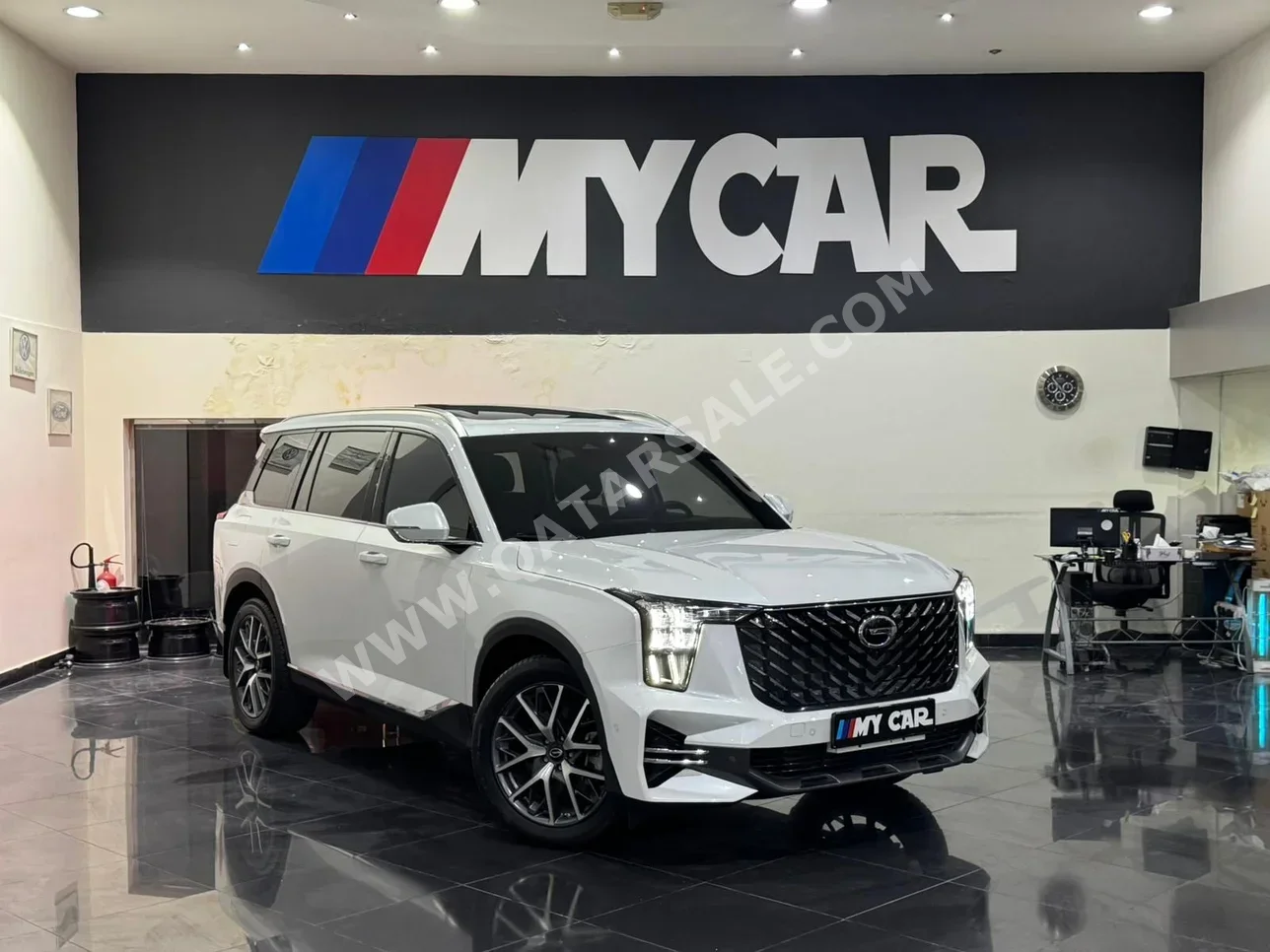 جاك جي اس 8 2025 اوتوماتيك 5,000 كم 4 سلندر دفع رباعي اس يو في أبيض تحت الضمان