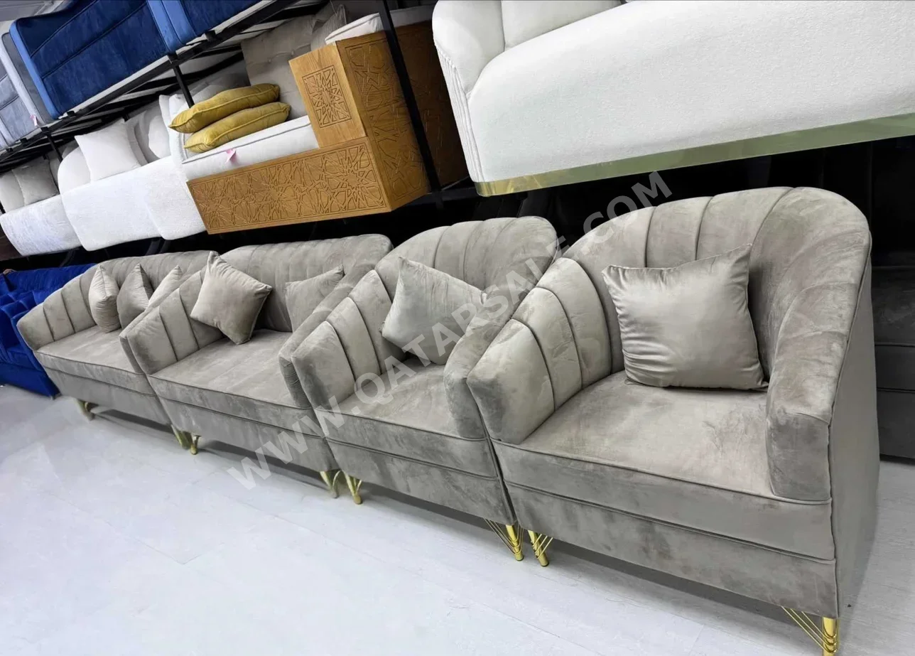 الأرائك والكنب والكراسي لايف ستايل  طقم كنب  - قماش  - اللون البيج