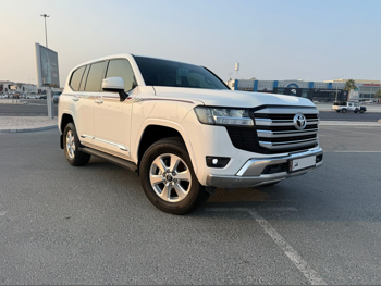 Toyota Land Cruiser GXR 2025 Automatic 30,000 Km 6 Cylinder Four Wheel Drive (4WD) SUV White With Warranty