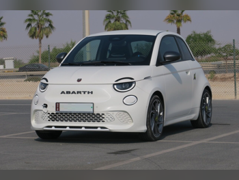 Fiat  500  Abarth  2025  Automatic  175 Km  0 Cylinder  Front Wheel Drive (FWD)  Hatchback  White Matte  With Warranty