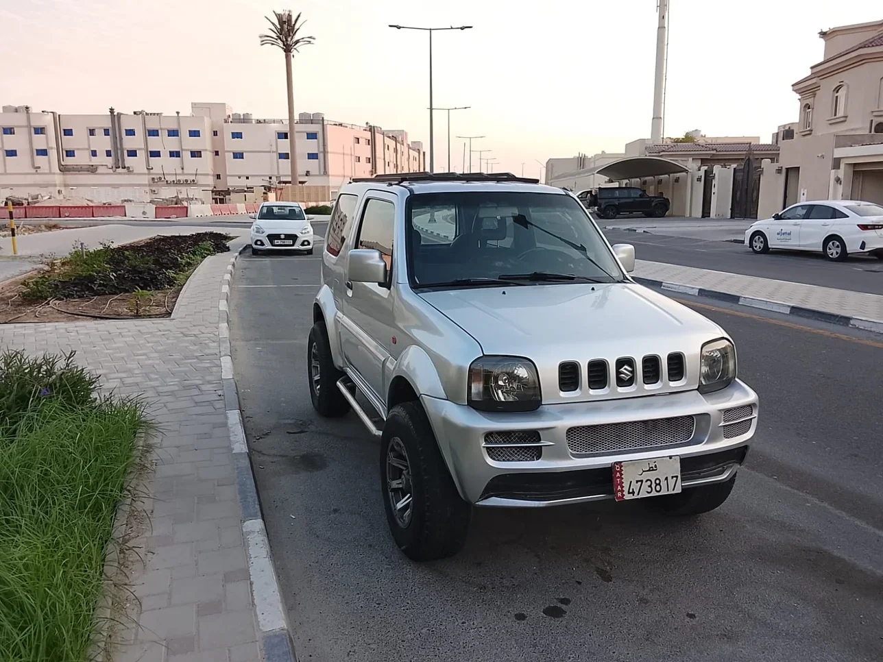 Suzuki Jimny 2011 Manual 150,000 Km 4 Cylinder SUV White