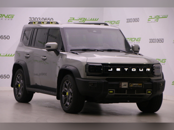 Jetour T2 Luxury 2025 Automatic 7,000 Km 4 Cylinder Four Wheel Drive (4WD) SUV Silver With Warranty