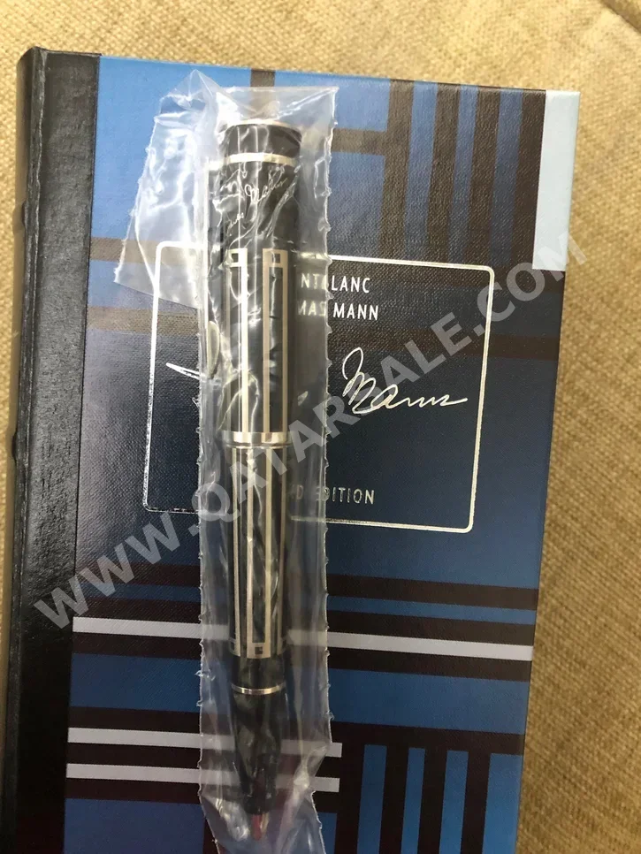 قلم مونت بلانك فضي وأسود - سنة 2009 رأس كروي