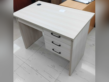 Kids Desks & Chairs - Lifestyle - Study Desk - White