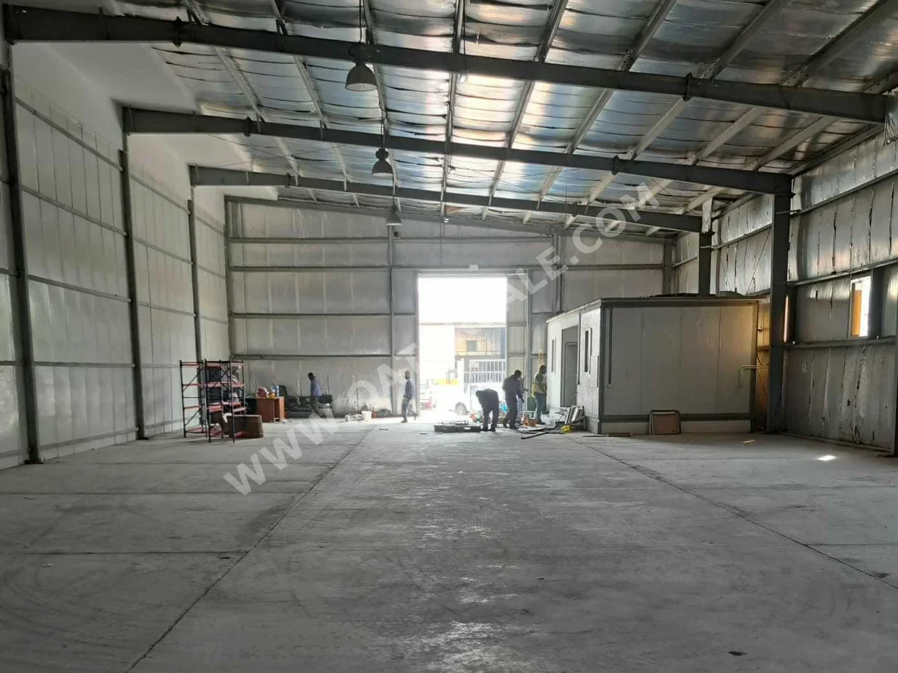 مخازن و مستودعات - الوكرة - بركة العوامر -المساحة: 800 متر مربع