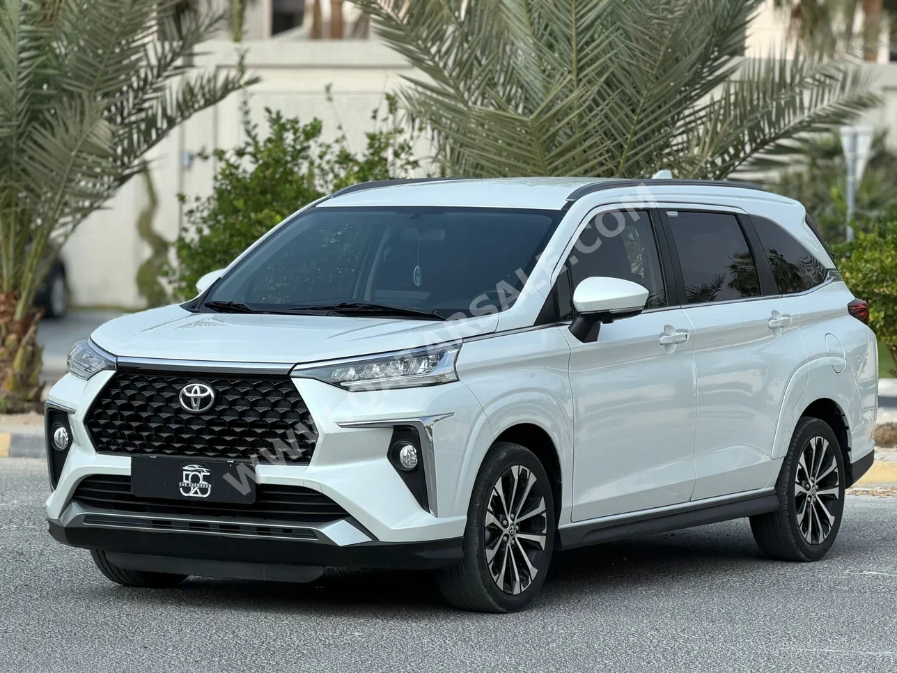 Toyota Veloz 2024 Automatic 76,000 Km 4 Cylinder Front Wheel Drive (FWD) SUV White With Warranty