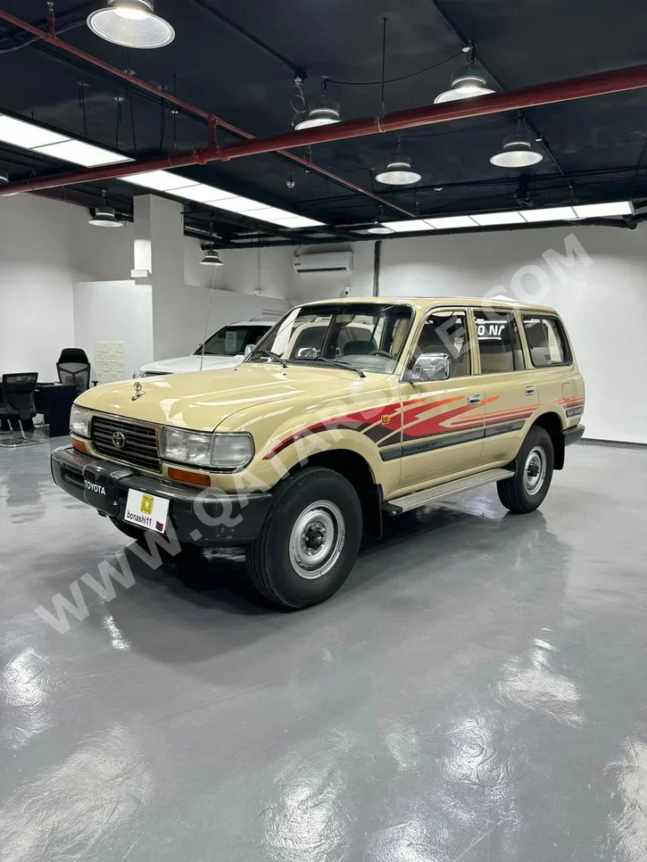 Toyota  Land Cruiser  VX  1997  Automatic  253,000 Km  6 Cylinder  Four Wheel Drive (4WD)  SUV  Beige