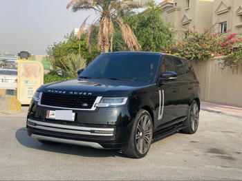 Land Rover  Range Rover  Vogue  2014  Automatic  179,000 Km  8 Cylinder  Four Wheel Drive (4WD)  SUV  Black