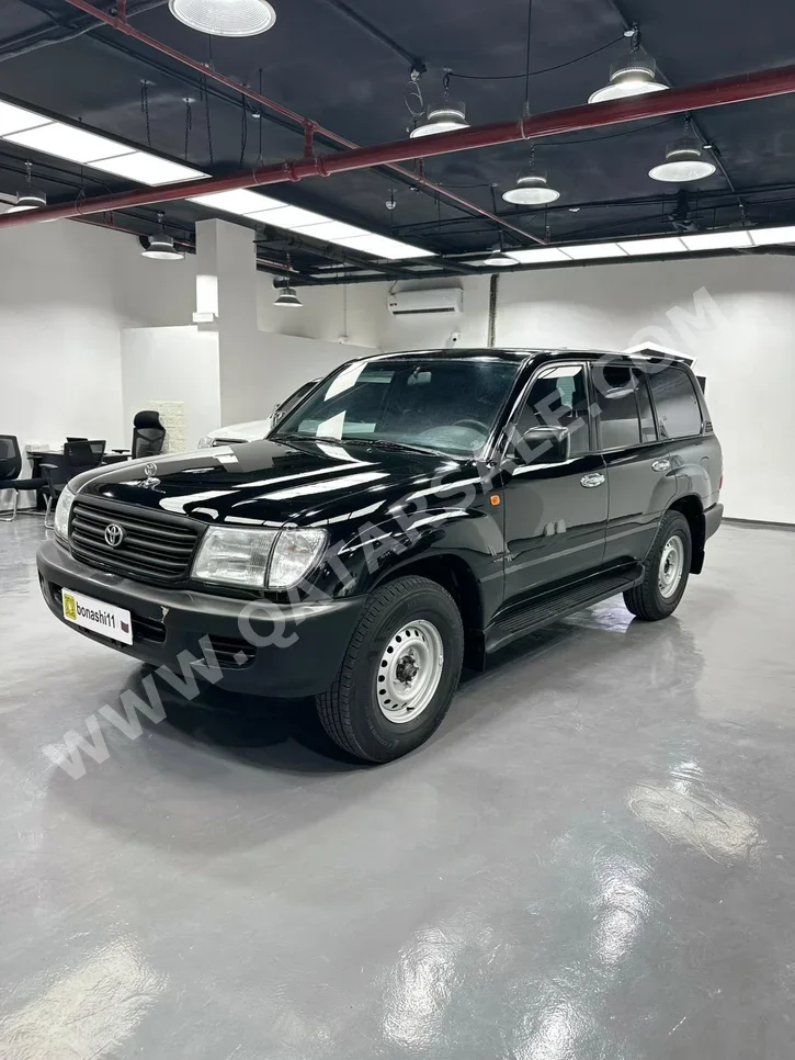 Toyota  Land Cruiser  G  1998  Automatic  672,000 Km  6 Cylinder  Four Wheel Drive (4WD)  SUV  Black