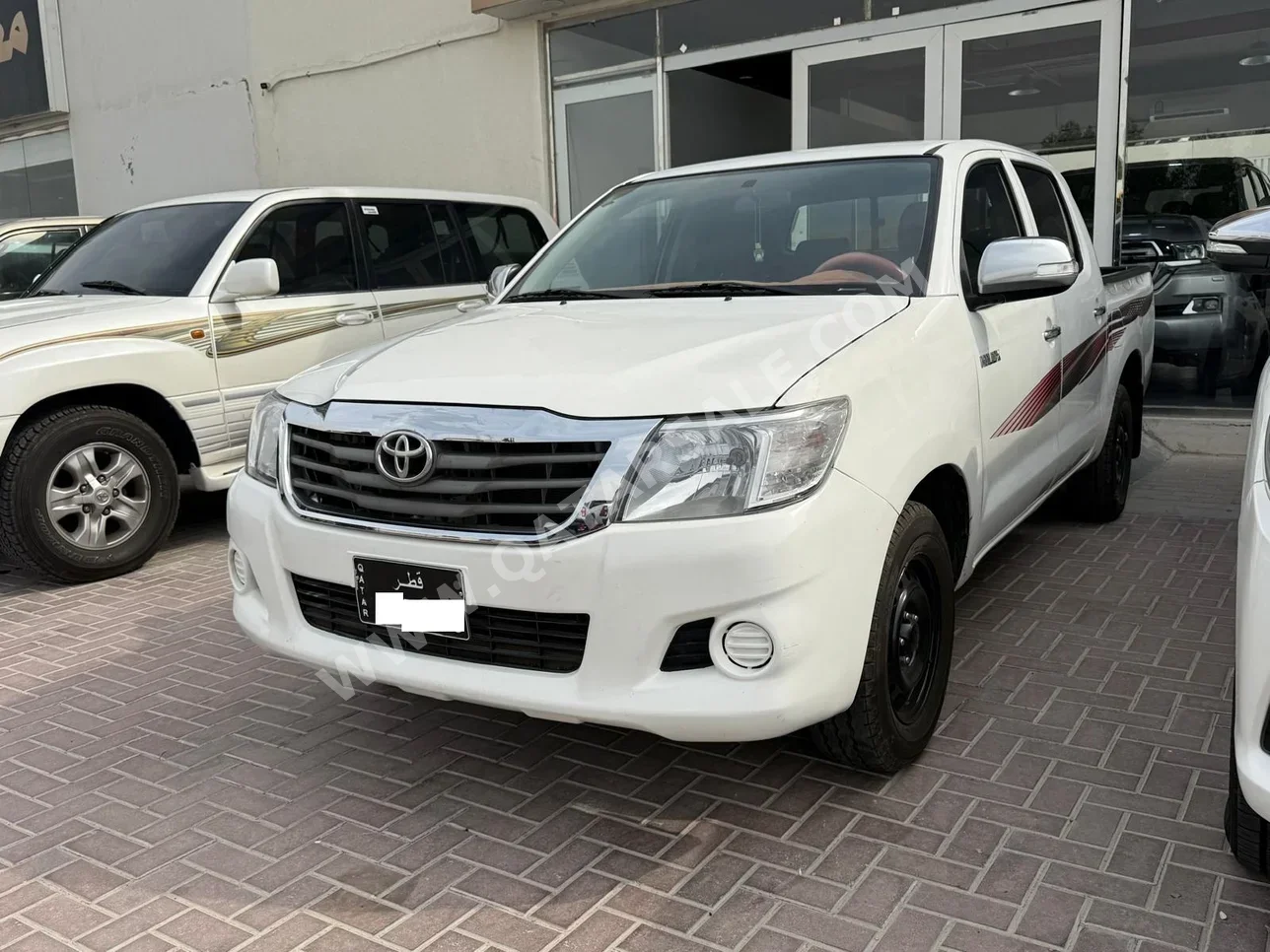 Toyota  Hilux  2012  Manual  437,000 Km  4 Cylinder  Four Wheel Drive (4WD)  Pick Up  White