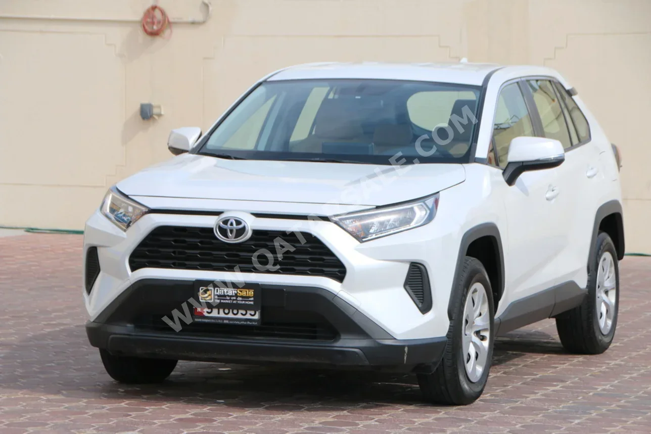 Toyota  Rav 4  2024  Automatic  35,400 Km  4 Cylinder  Four Wheel Drive (4WD)  SUV  White  With Warranty