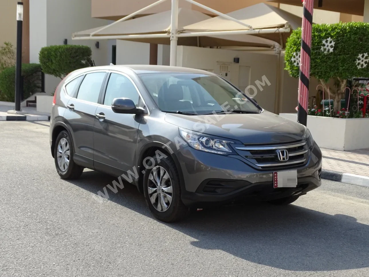 Honda  CRV  2013  Automatic  332,000 Km  4 Cylinder  Front Wheel Drive (FWD)  SUV  Gray