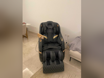 كرسي التدليك ليكون أسود