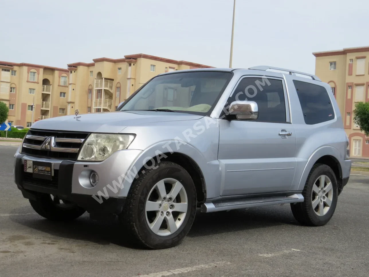 Mitsubishi  Pajero  2008  Automatic  160,000 Km  6 Cylinder  Four Wheel Drive (4WD)  SUV  Gray