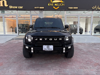 Jetour  T2  Luxury  2025  Automatic  18,000 Km  4 Cylinder  Four Wheel Drive (4WD)  SUV  Black  With Warranty