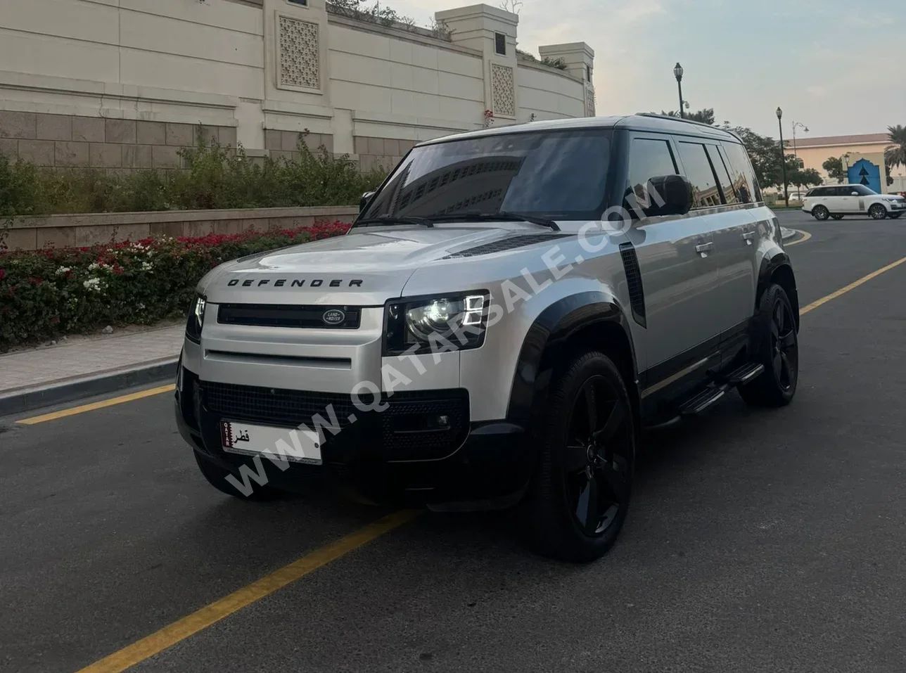 Land Rover  Defender  110 HSE  2022  Automatic  70,000 Km  6 Cylinder  Four Wheel Drive (4WD)  SUV  Silver  With Warranty