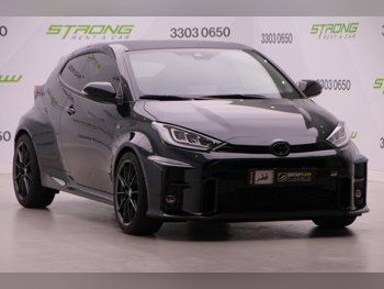 تويوتا  ياريس  جي ار  2022  عادي  8,500 كم  3 سلندر  دفع رباعي  هاتشباك  أسود