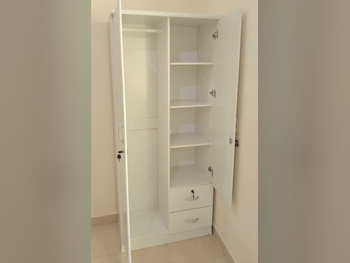 خزائن ودواليب الملابس والزينة - دوحة فيرنيتشر  - خزائن  - أبيض