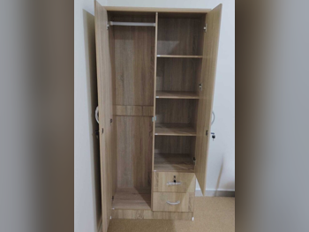 خزائن ودواليب الملابس والزينة - دوحة فيرنيتشر  - خزائن  - اللون البيج