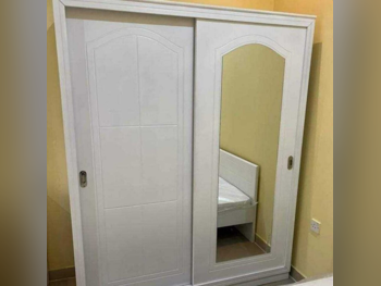 خزائن ودواليب الملابس والزينة - دوحة فيرنيتشر  - خزائن  - أبيض