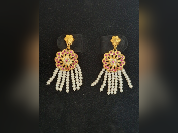 الذهب حلق البحرين نسائي حسب القطعة ( ديزاينرز) 4.6 غرام طبيعة ذهب أصفر عيار 21