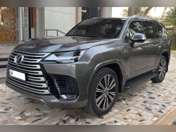 لكزس ال اكس 600 لكجري 2022 اوتوماتيك 56,500 كم 6 سلندر دفع رباعي اس يو في رمادي غامق تحت الضمان