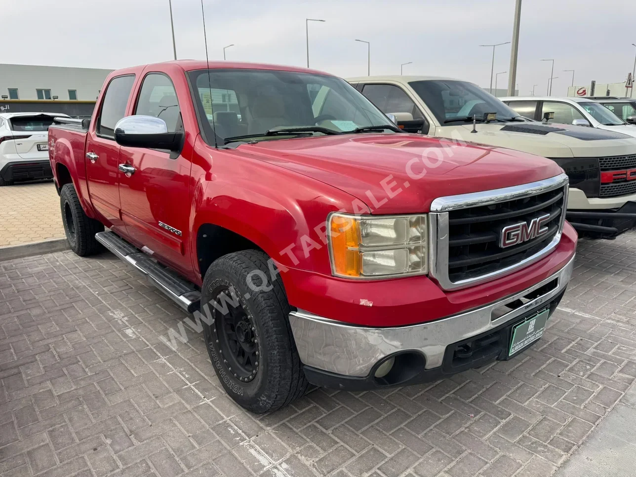 جي ام سي سييرا 1500 2010 اوتوماتيك 274,000 كم 8 سلندر دفع رباعي بيكب أحمر