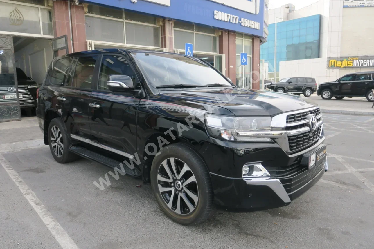تويوتا لاند كروزر جي اكس ار - غراند تورينغ 2019 اوتوماتيك 123,000 كم 8 سلندر دفع رباعي اس يو في أسود