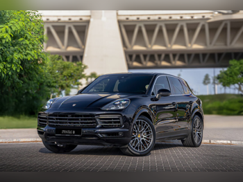 Porsche  Cayenne  S  2018  Automatic  109,000 Km  6 Cylinder  Four Wheel Drive (4WD)  SUV  Black