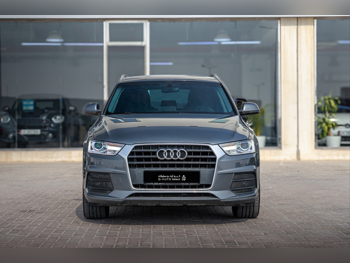 اودي كيو 3 2018 اوتوماتيك 85,000 كم 4 سلندر سحب امامي اس يو في رمادي غامق