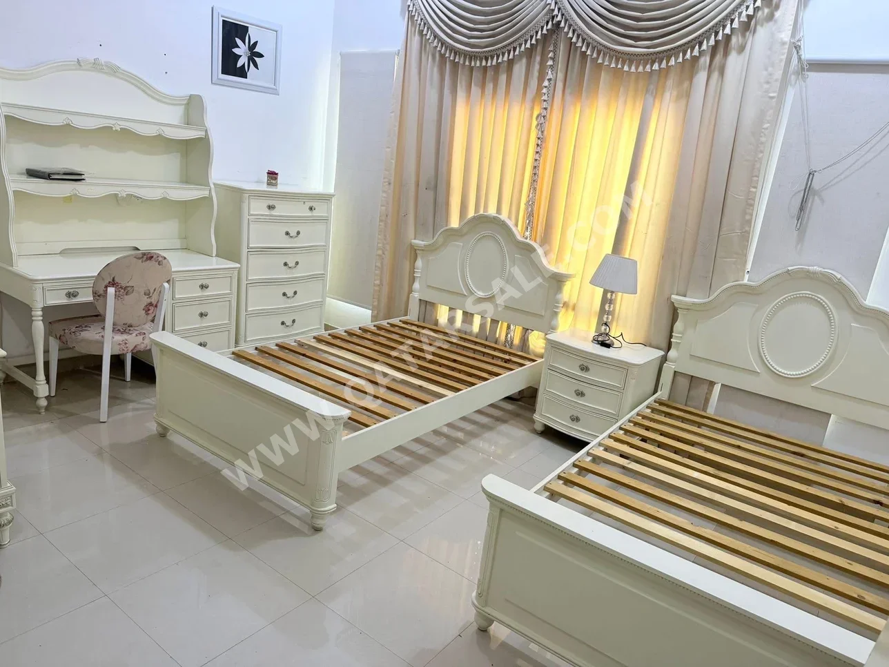 Bedroom Sets - Home Center - 6 Pieces Set - White