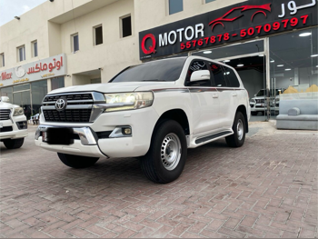 Toyota  Land Cruiser  GX  2019  Automatic  140,000 Km  6 Cylinder  Four Wheel Drive (4WD)  SUV  White