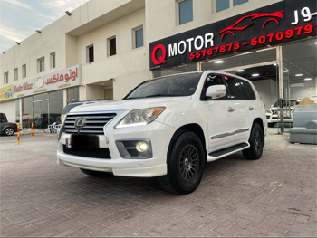 لكزس ال اكس 570 2009 اوتوماتيك 236,000 كم 8 سلندر دفع رباعي اس يو في أبيض
