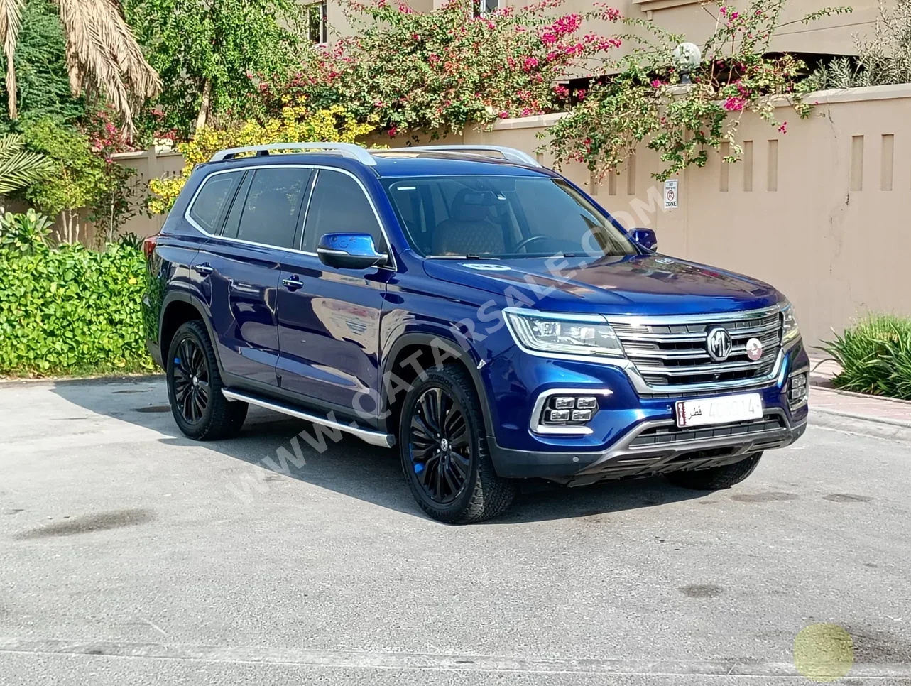 ام جي ار اكس8 30 تي 2021 اوتوماتيك 130,000 كم 4 سلندر دفع رباعي اس يو في ازرق