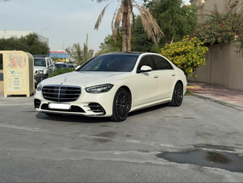 مرسيدس - بنز  اس - كلاس  450اي ام جي  2023  اوتوماتيك  70,000 كم  6 سلندر  دفع خلفي  سيدان  أبيض  تحت الضمان