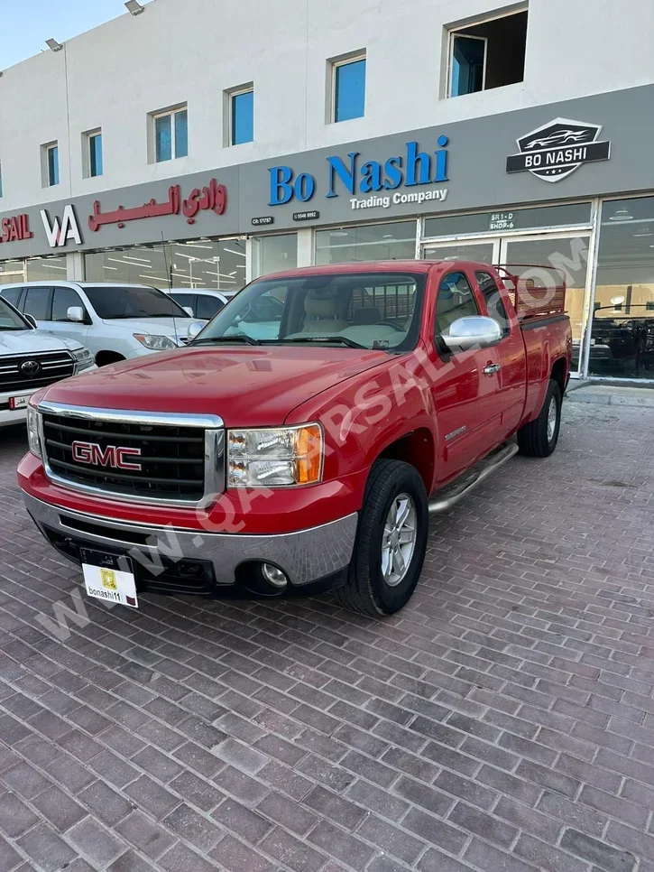 جي ام سي سييرا 1500 2011 اوتوماتيك 209,000 كم 8 سلندر دفع رباعي بيكب أحمر