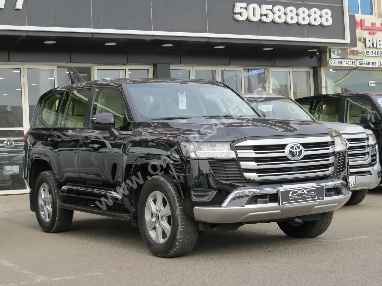 تويوتا لاند كروزر جي اكس 2023 اوتوماتيك 83,000 كم 6 سلندر دفع رباعي اس يو في أسود تحت الضمان