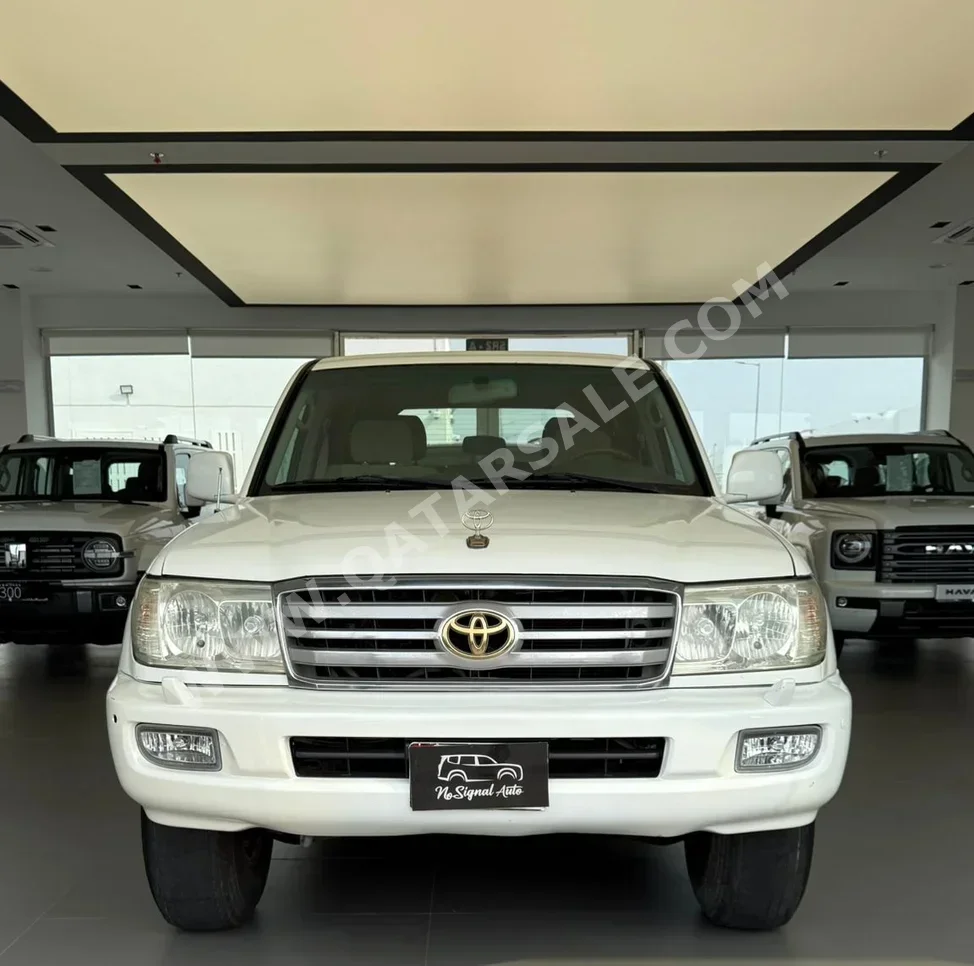تويوتا لاند كروزر في اكس ار 2006 اوتوماتيك 67,000 كم 8 سلندر دفع رباعي اس يو في أبيض